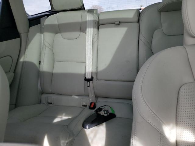 VOLVO XC60 B5 IN 2022 VIN YV4L12DL5N1050482