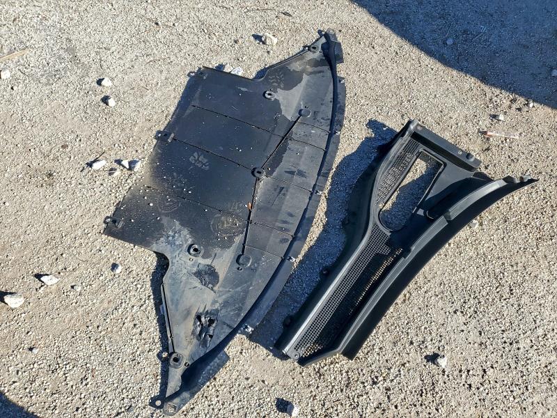 Фото 13 - FORD EXPLORER