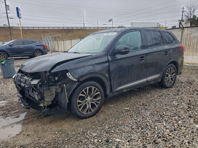 Фото 1 - MITSUBISHI OUTLANDER