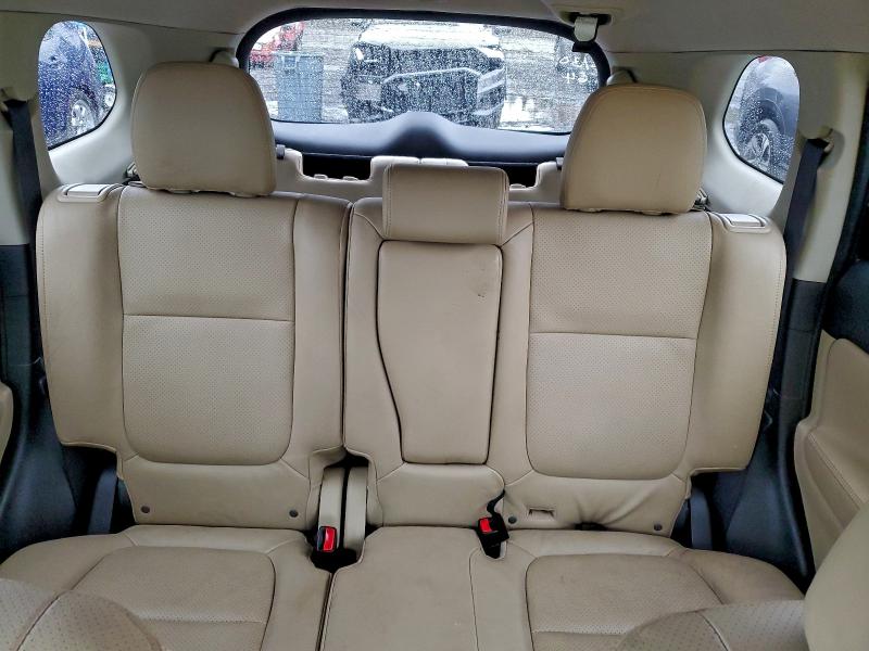 Фото 10 - MITSUBISHI OUTLANDER