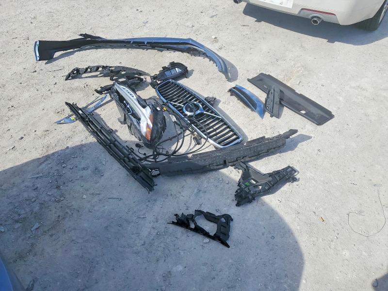 Фото 12 - VOLVO S90