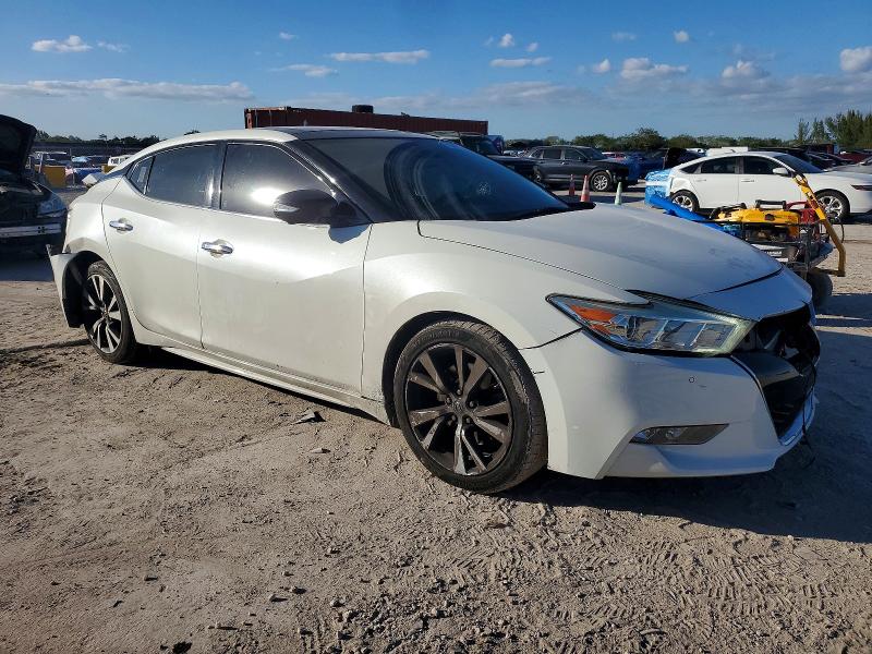 Фото 4 - NISSAN MAXIMA