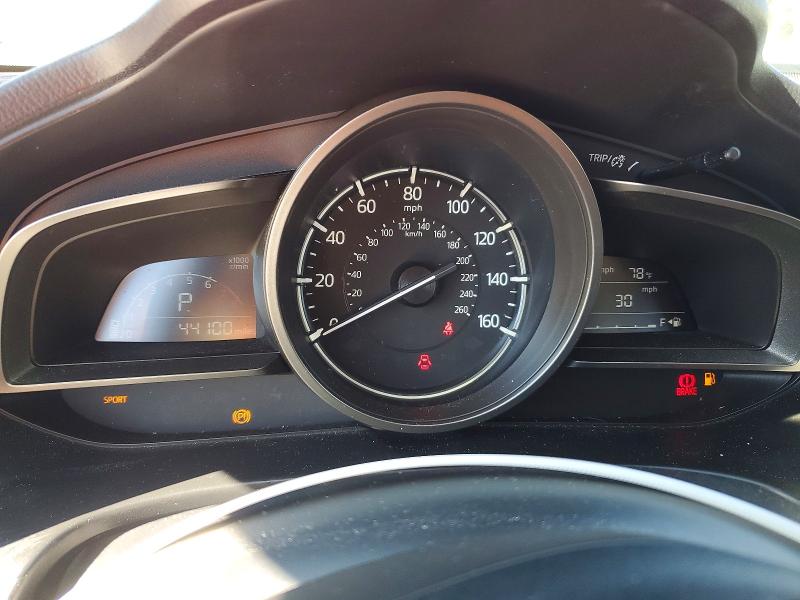 Фото 9 - MAZDA 3