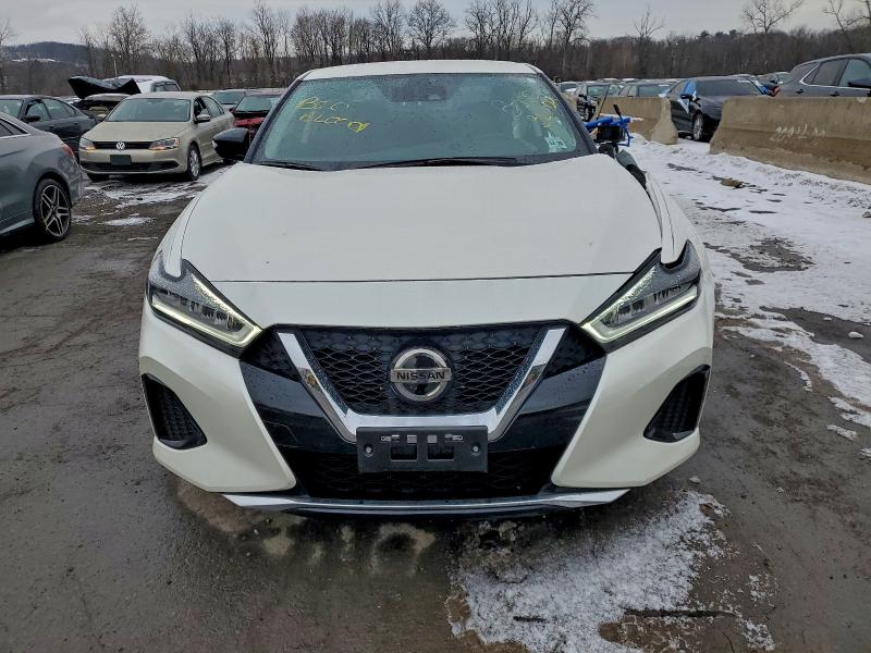 Фото 5 - NISSAN MAXIMA