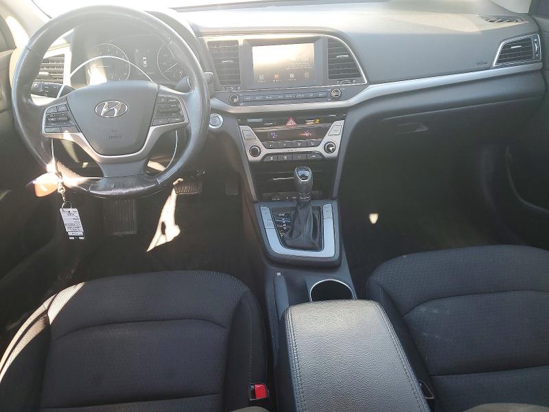 Фото 8 - HYUNDAI ELANTRA