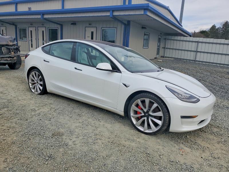 Фото 4 - TESLA MODEL 3