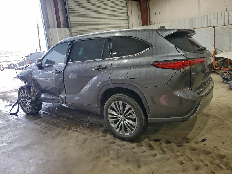 Фото 2 - TOYOTA HIGHLANDER