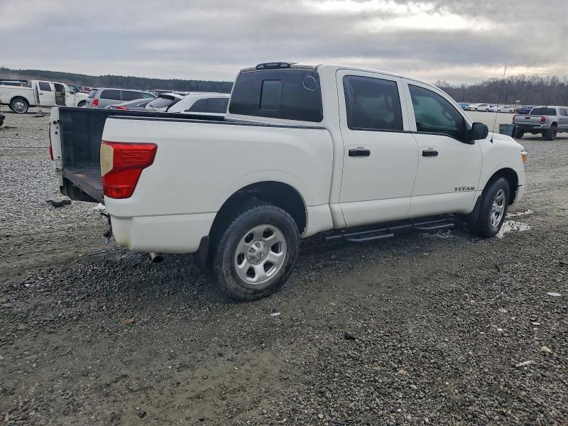 Фото 3 - NISSAN TITAN