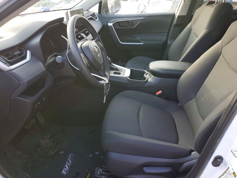 Фото 7 - TOYOTA RAV4