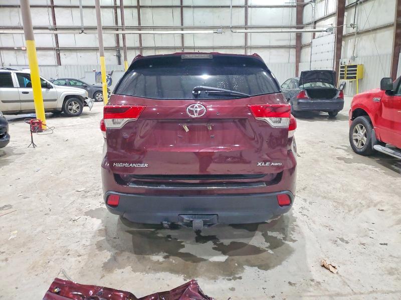 Фото 6 - TOYOTA HIGHLANDER