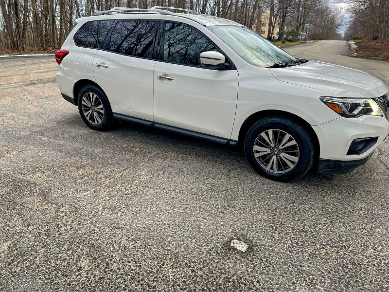 Фото 1 - NISSAN PATHFINDER