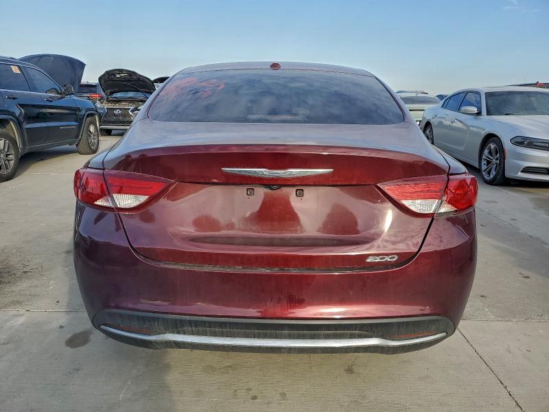 Фото 6 - CHRYSLER 200