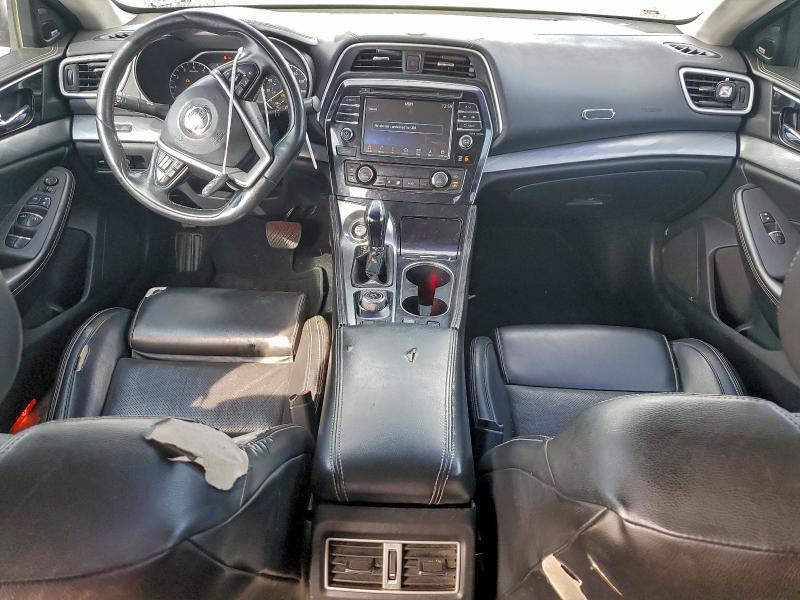 Фото 8 - NISSAN MAXIMA