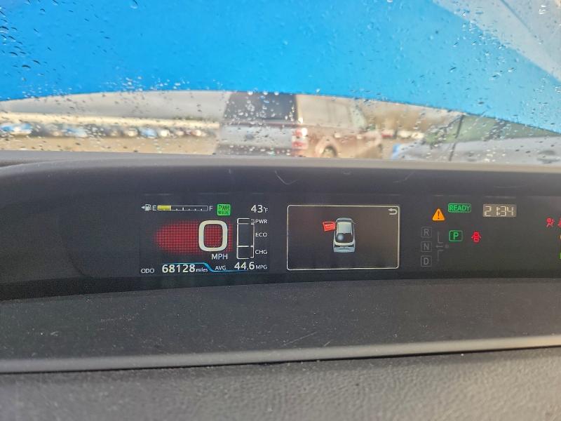 Фото 9 - TOYOTA PRIUS