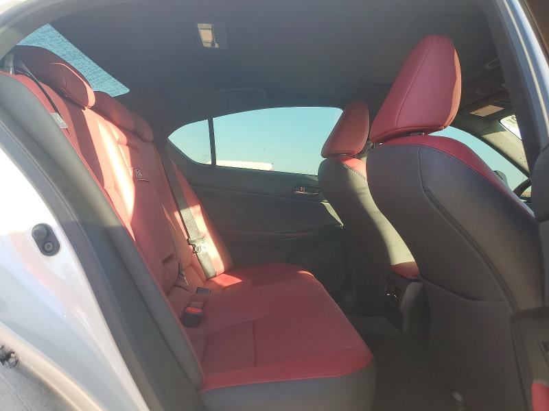 Фото 10 - LEXUS IS