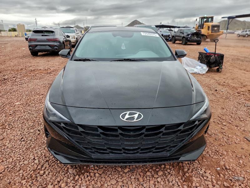 Фото 5 - HYUNDAI ELANTRA