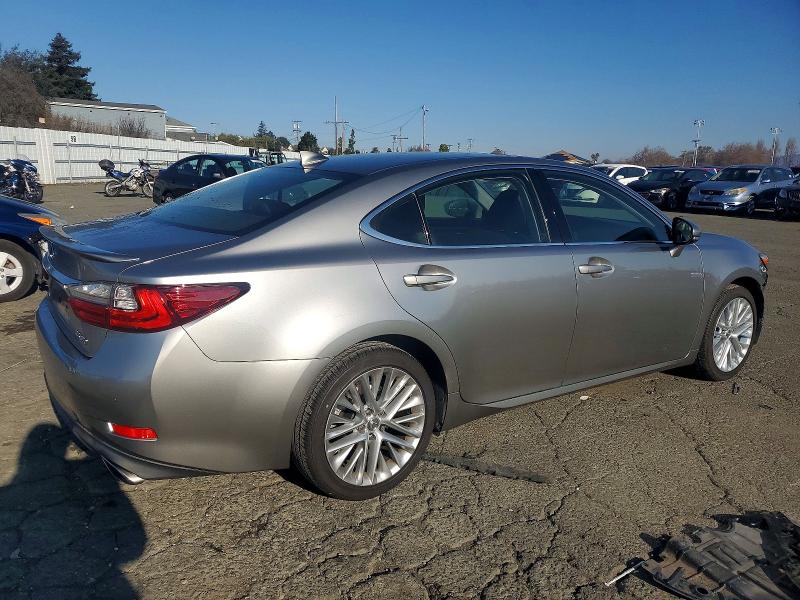 Фото 3 - LEXUS ES350