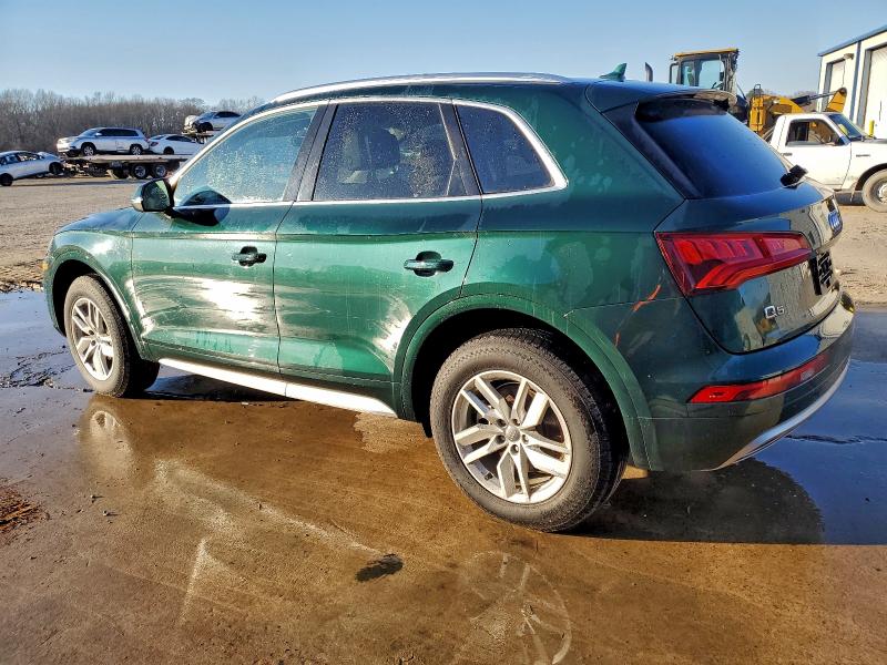 Фото 2 - AUDI Q5