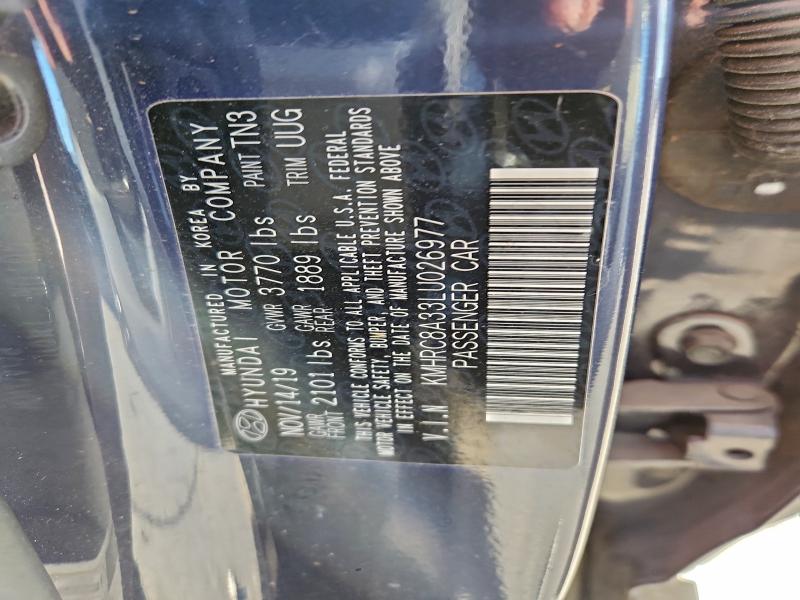 Фото 12 - HYUNDAI VENUE