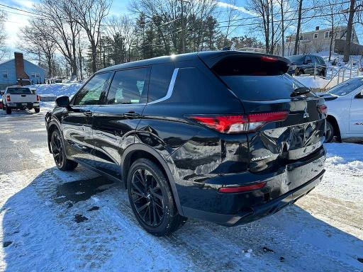 Фото 2 - MITSUBISHI OUTLANDER