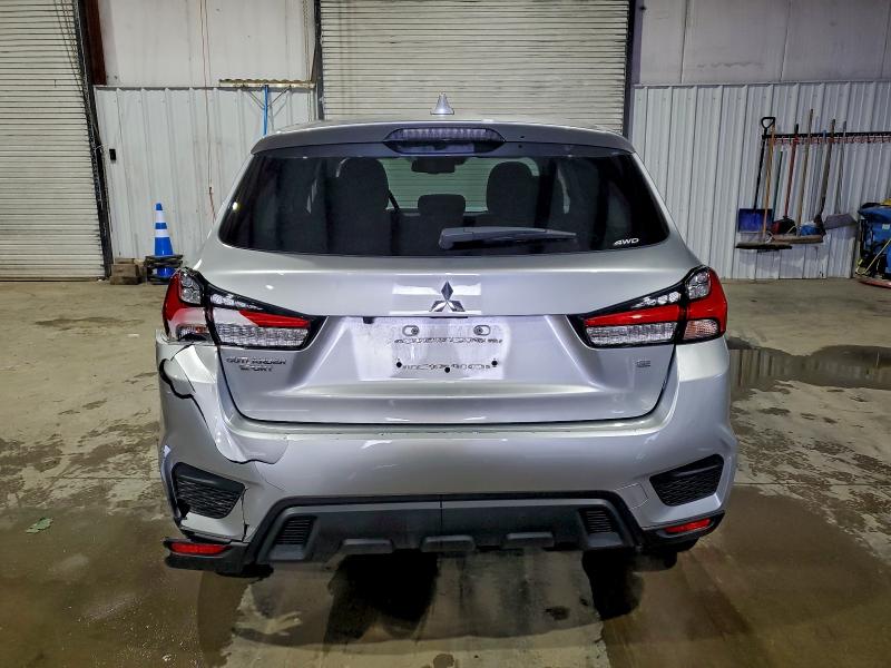 Фото 6 - MITSUBISHI OUTLANDER