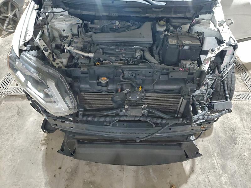 Фото 12 - NISSAN ROGUE