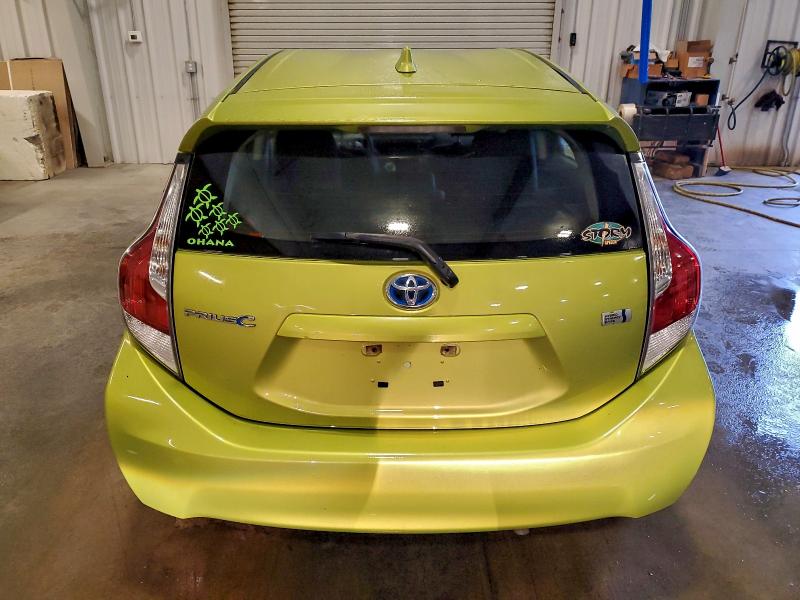 Фото 6 - TOYOTA PRIUS