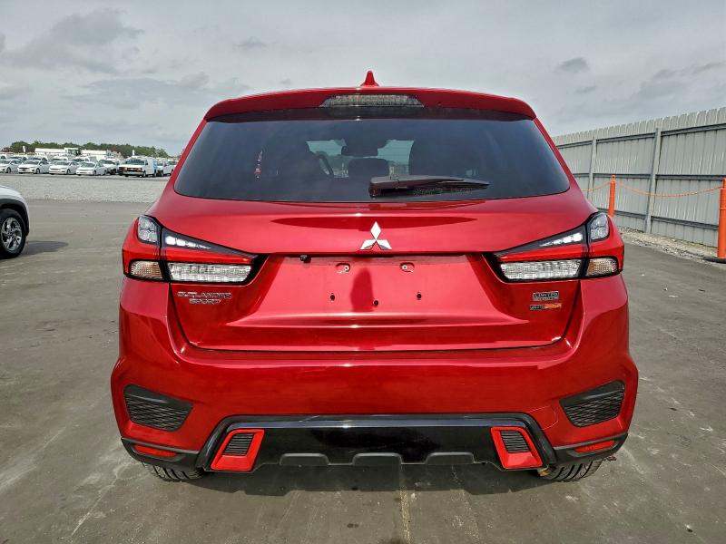 Фото 6 - MITSUBISHI OUTLANDER