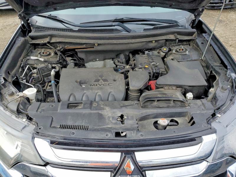 Фото 12 - MITSUBISHI OUTLANDER