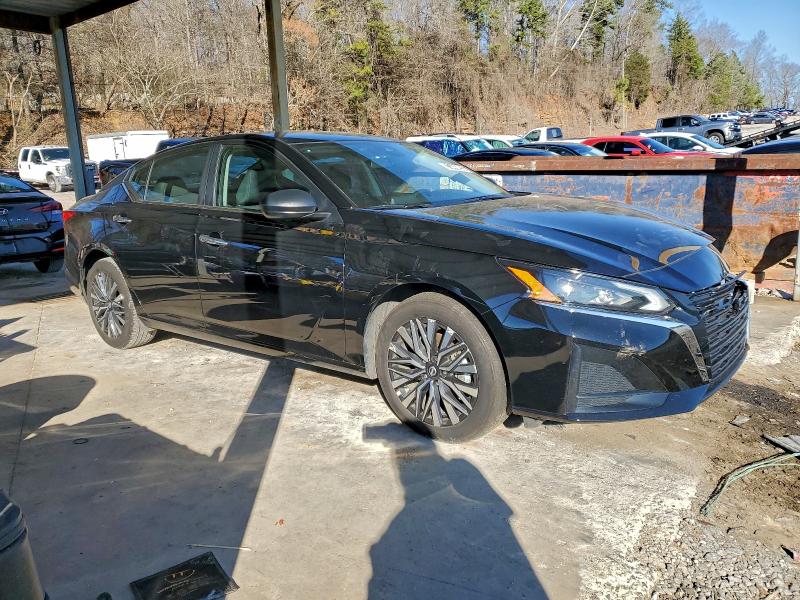 Фото 4 - NISSAN ALTIMA