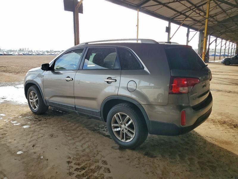 Фото 2 - KIA SORENTO