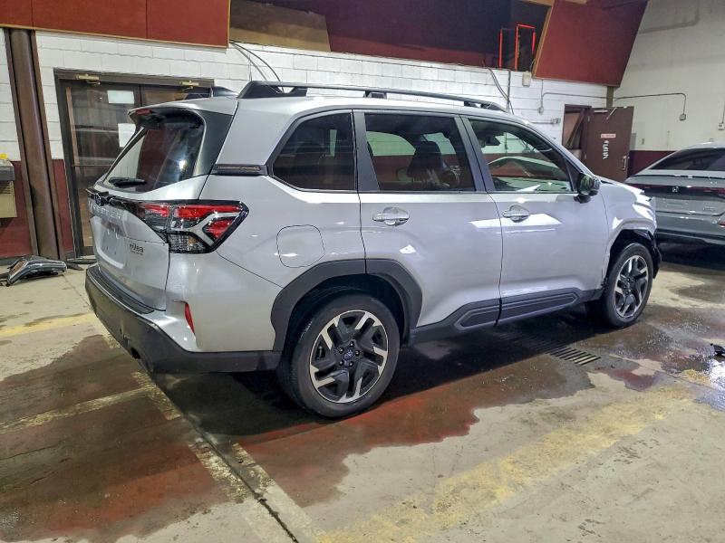 Фото 3 - SUBARU FORESTER