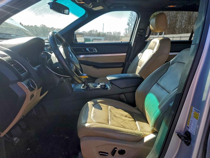 Фото 7 - FORD EXPLORER