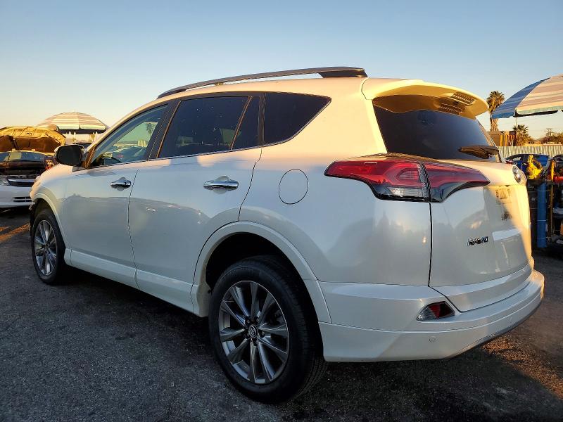 Фото 2 - TOYOTA RAV4