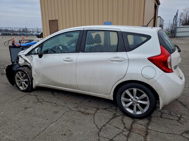 Фото 2 - NISSAN VERSA