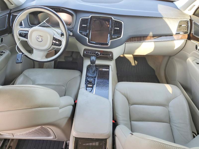 Фото 8 - VOLVO XC90