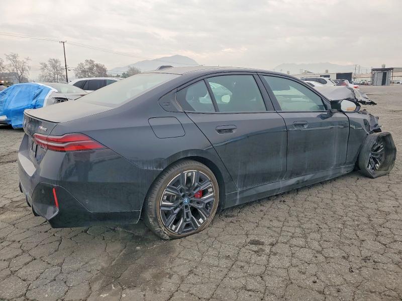 Фото 3 - BMW I5 M60