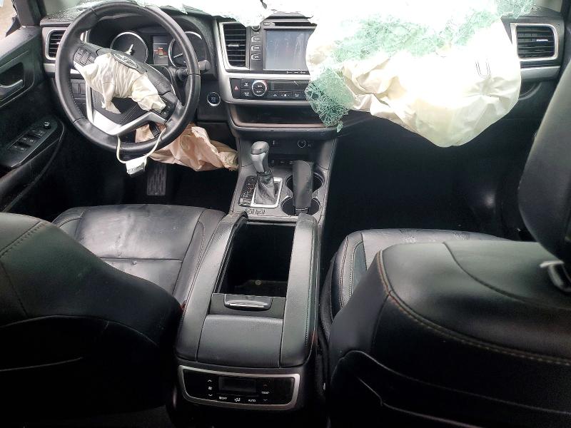 Фото 8 - TOYOTA HIGHLANDER