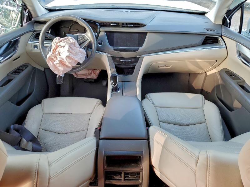 Фото 8 - CADILLAC XT5