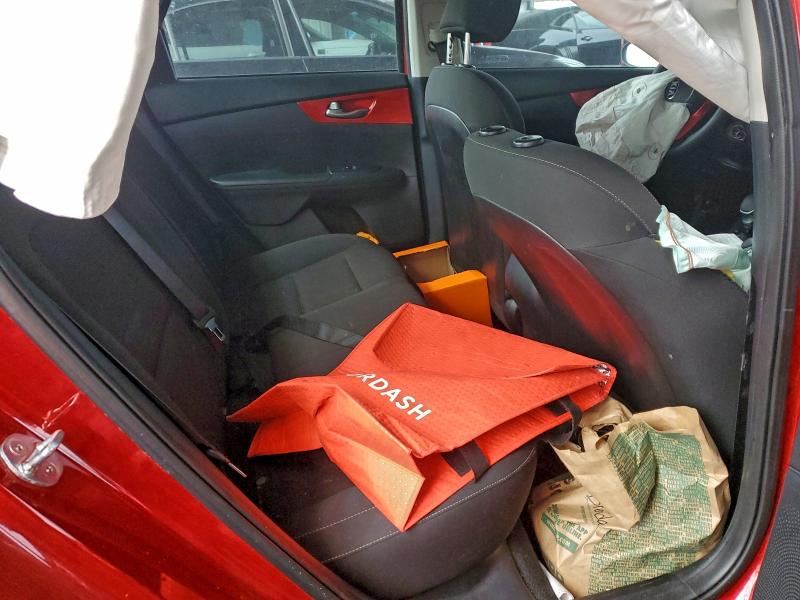 Фото 10 - KIA FORTE