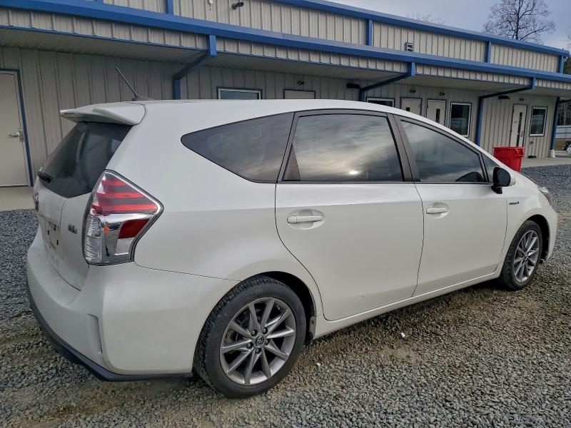 Фото 3 - TOYOTA PRIUS