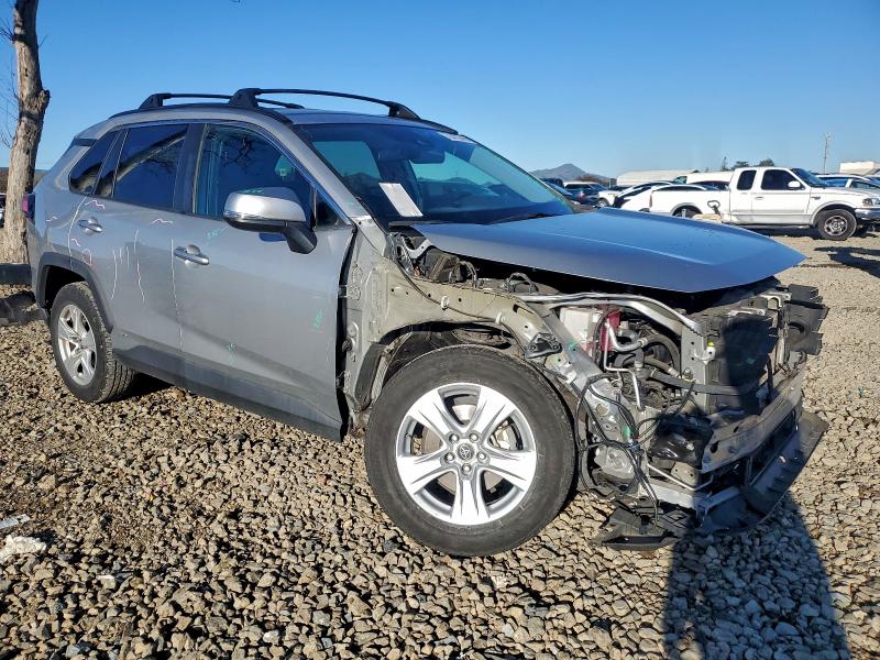 Фото 4 - TOYOTA RAV4