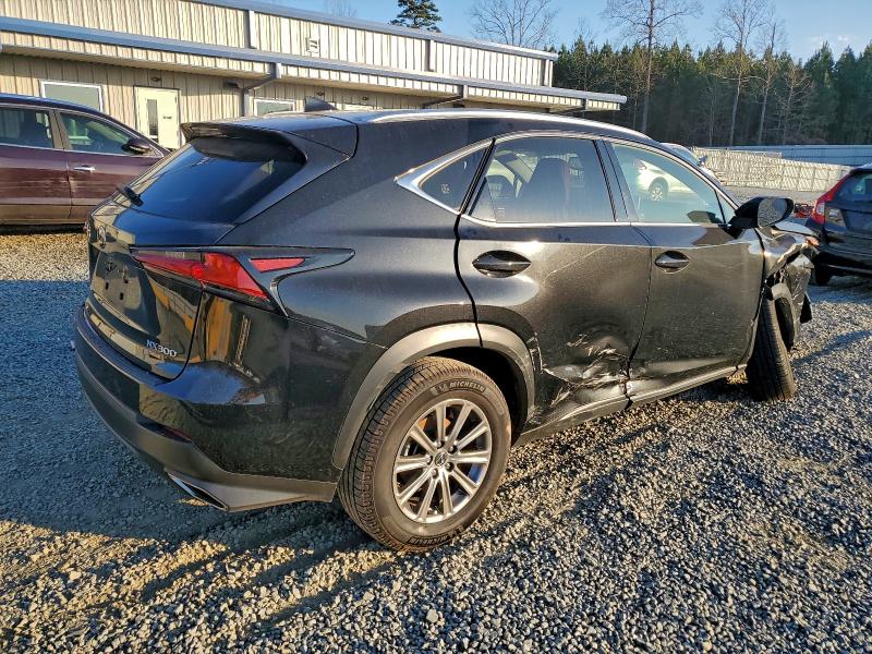 Фото 3 - LEXUS NX