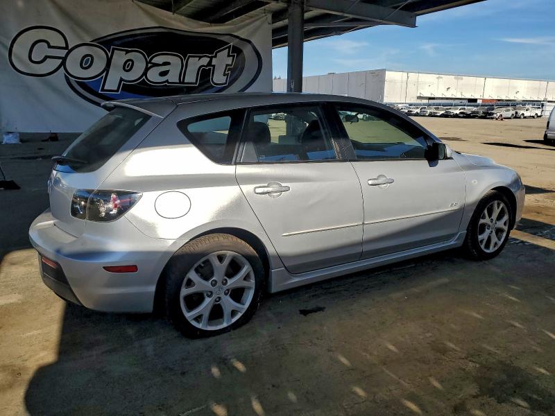 Фото 3 - MAZDA 3