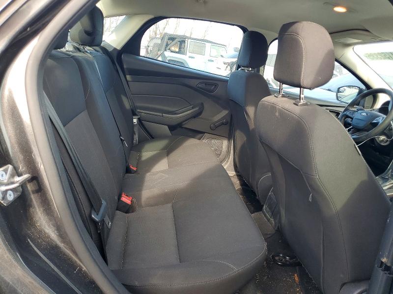 Фото 10 - FORD FOCUS