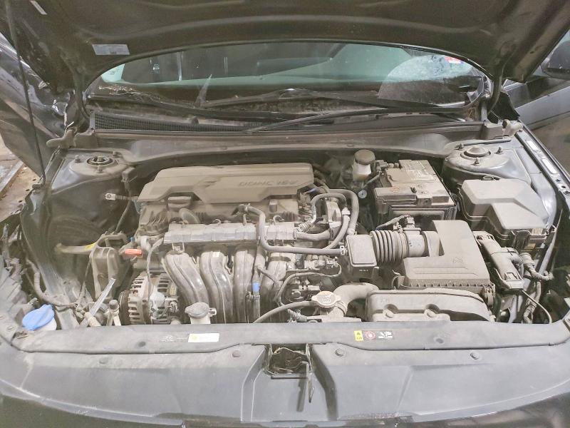 Фото 11 - HYUNDAI ELANTRA