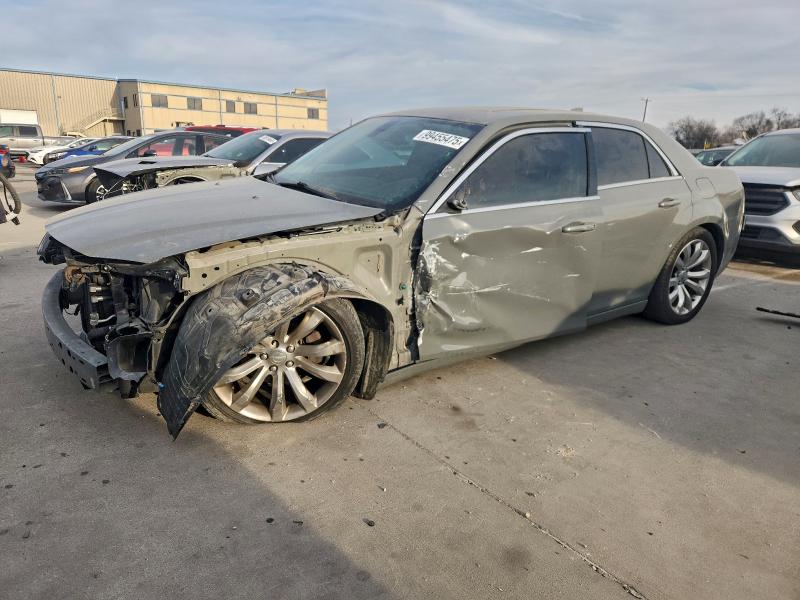 Фото 1 - CHRYSLER 300