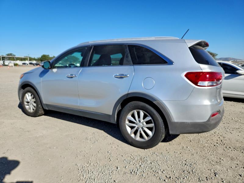 Фото 2 - KIA SORENTO