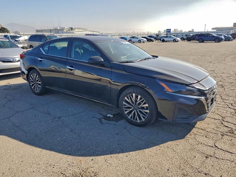 Фото 4 - NISSAN ALTIMA