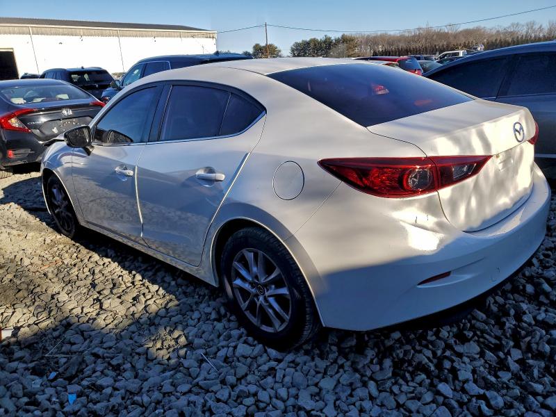 Фото 2 - MAZDA 3